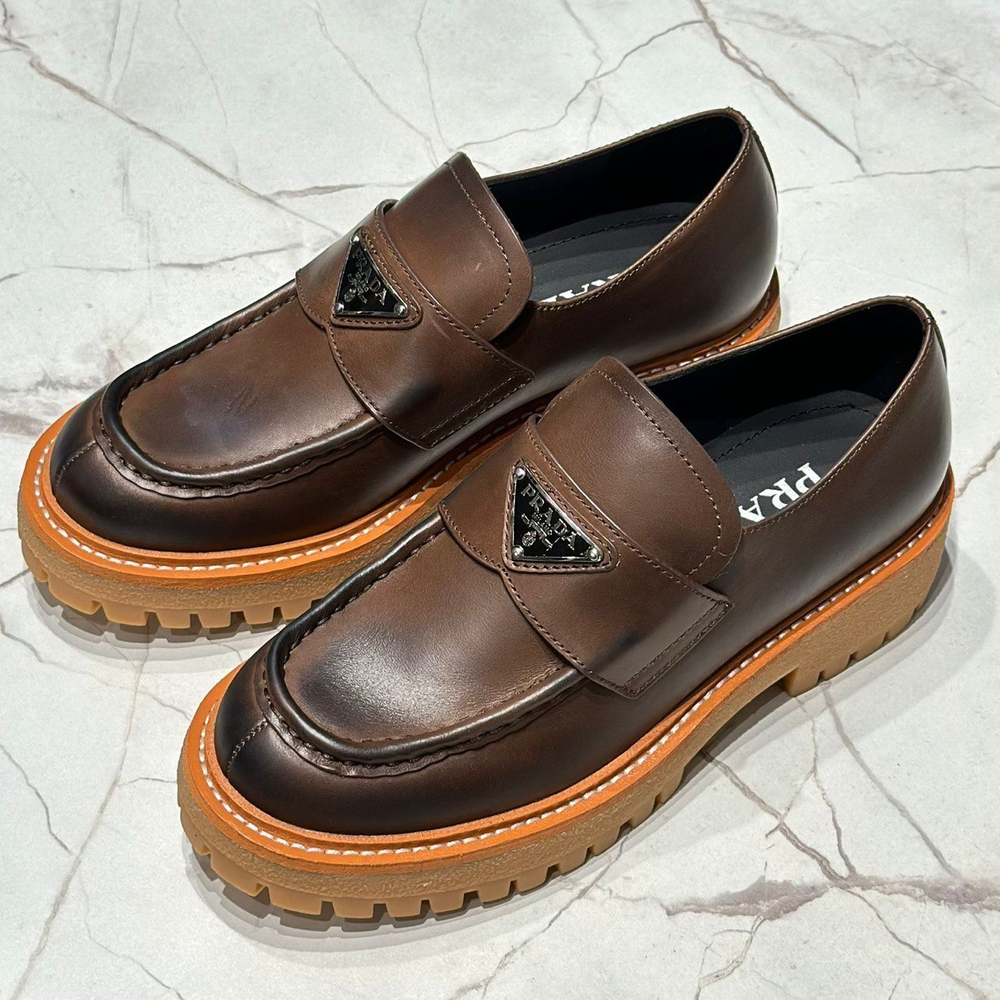 Лоферы Prada