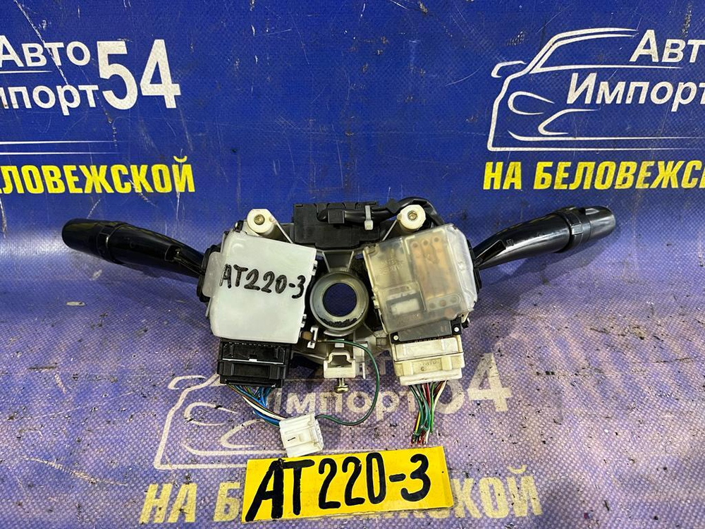 Переключатель подрулевой TOYOTA AVENSIS 1999