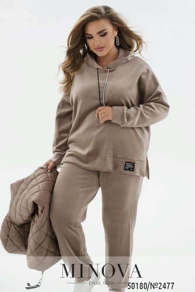 Костюм 2477-бежевый Minova