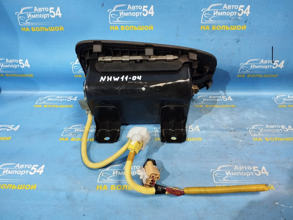 Подушка безопасности пассажирская TOYOTA PRIUS 2002