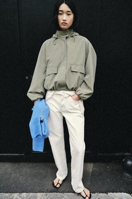 ZARA ПРОРЕЗИНЕННАЯ КУРТКА С КАПЮШОНОМ, ХАКИ