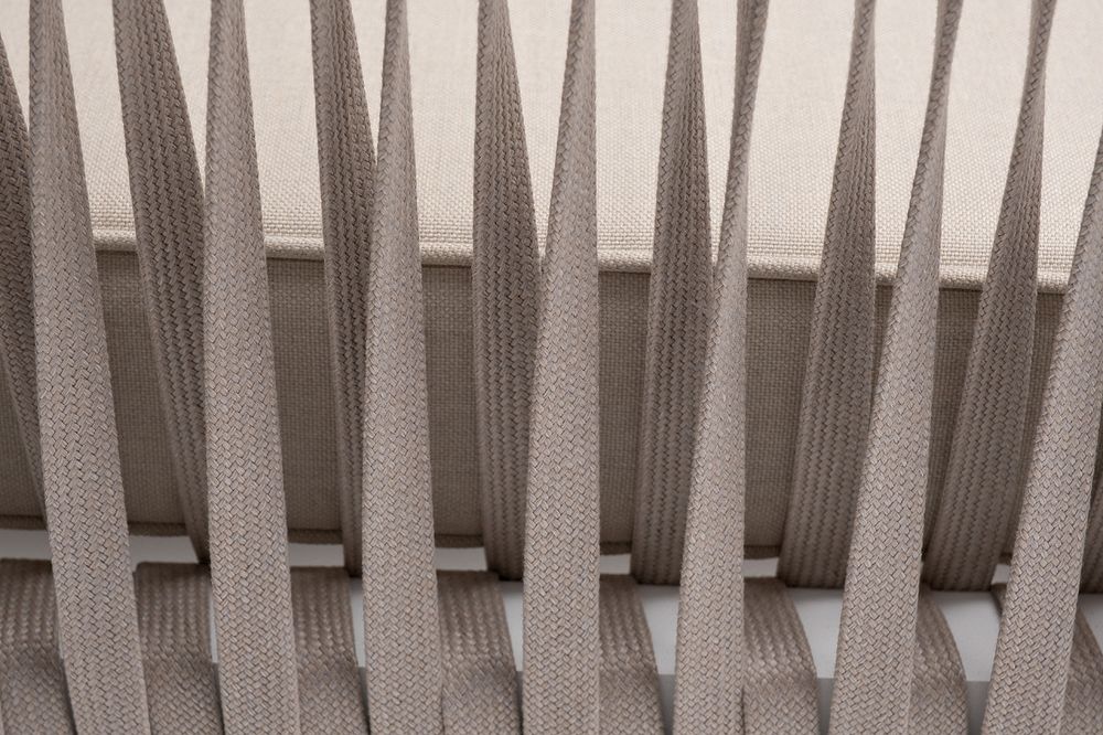 "Касабланка" диван 2-местный плетеный из роупа, каркас алюминий белый муар, роуп бежевый 20мм, ткань бежевая 15052