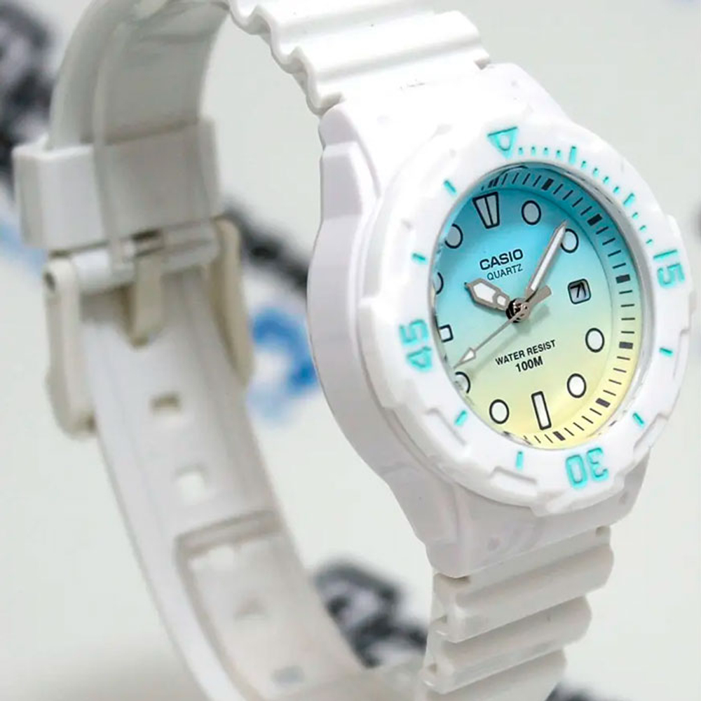 Женские наручные часы Casio Collection LRW-200H-2E2