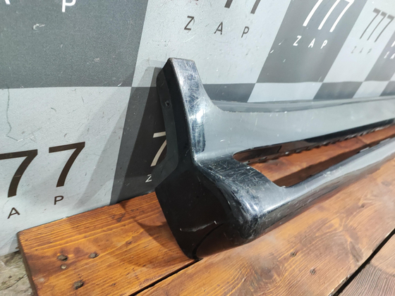 Накладка порога правого Toyota Land Cruiser 200 15-21 Б/У Оригинал 5177360160