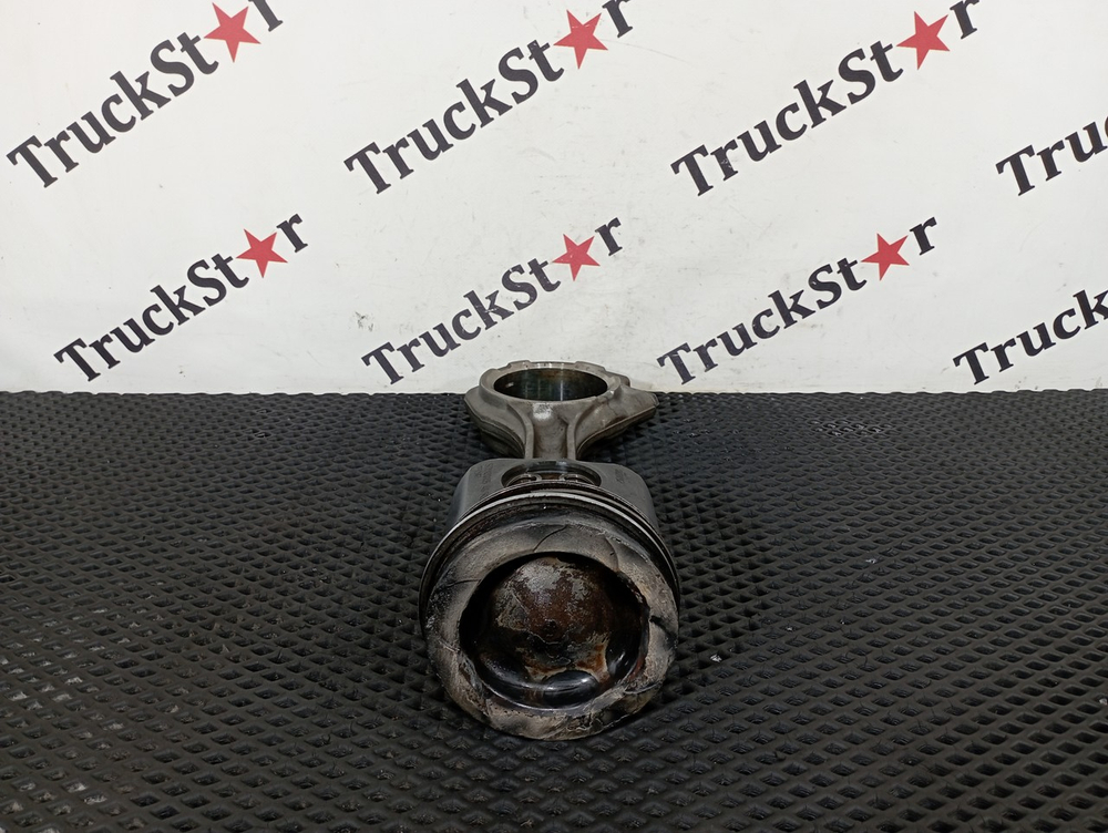 Поршень с шатуном