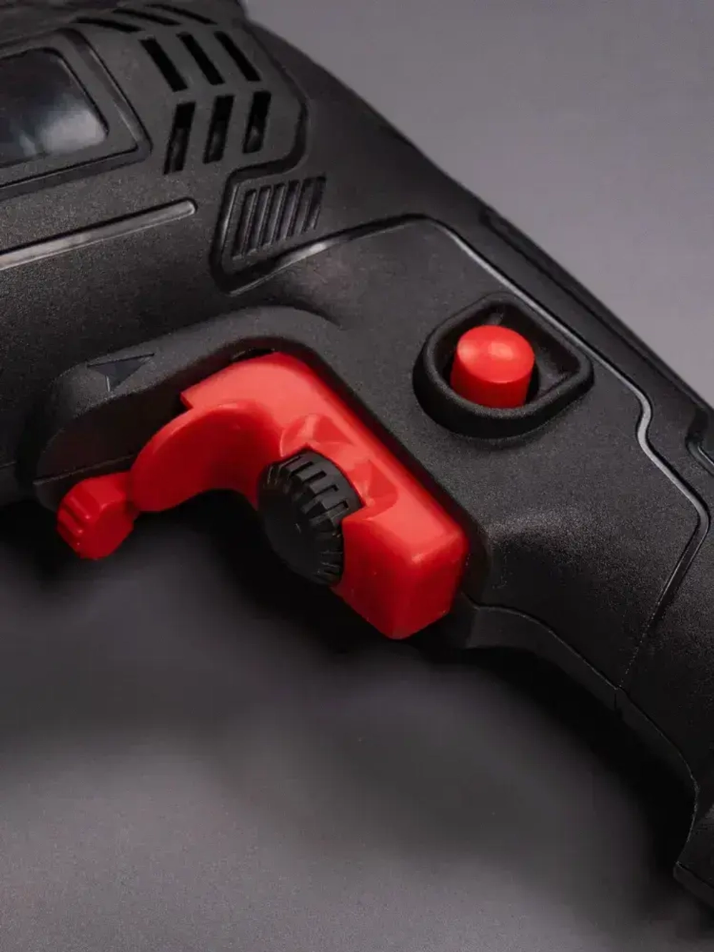 Дрель электрическая от сети 550Вт/регулировка оборотов 0-3000 об