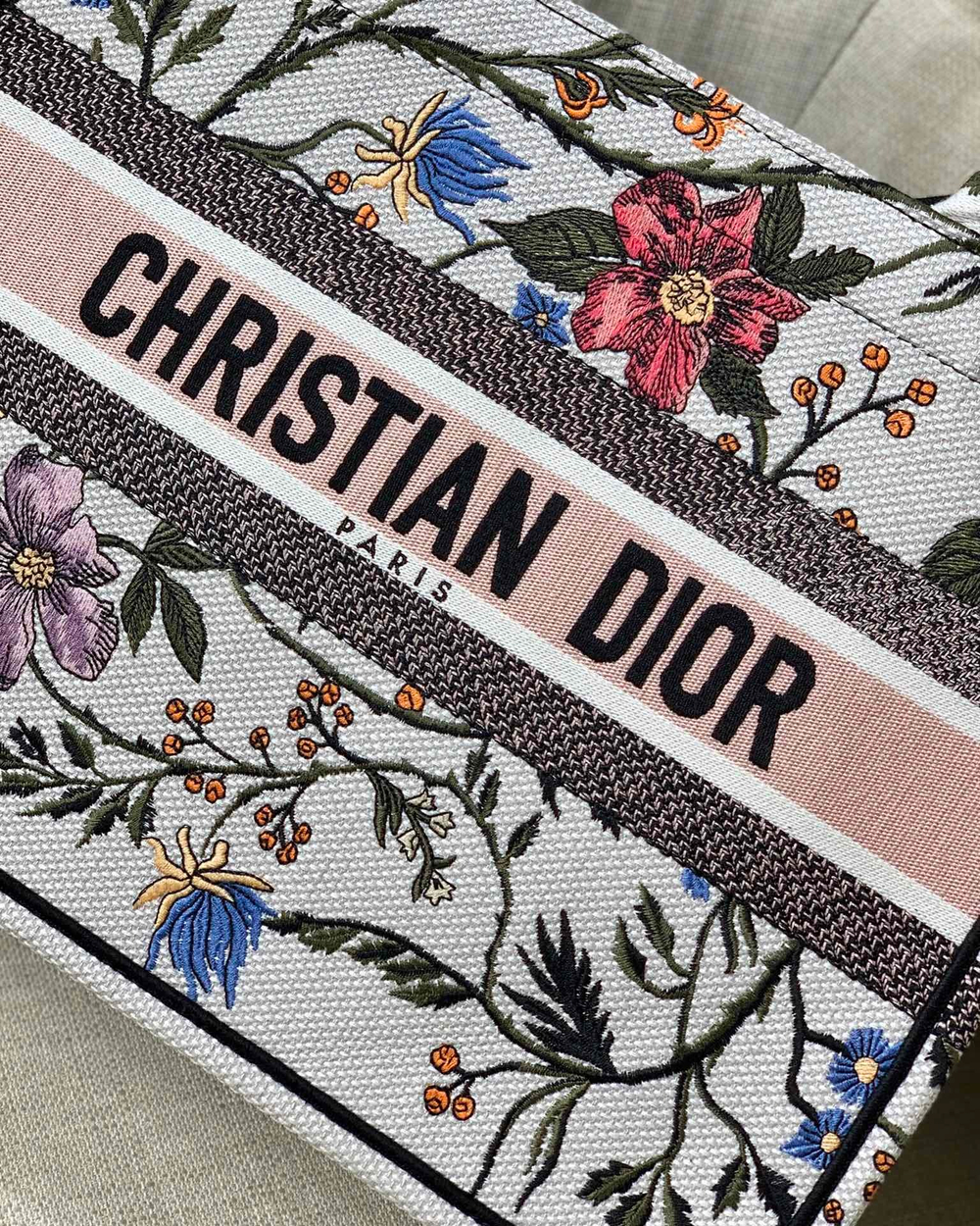 Christian Dior Book Tote 36 cm