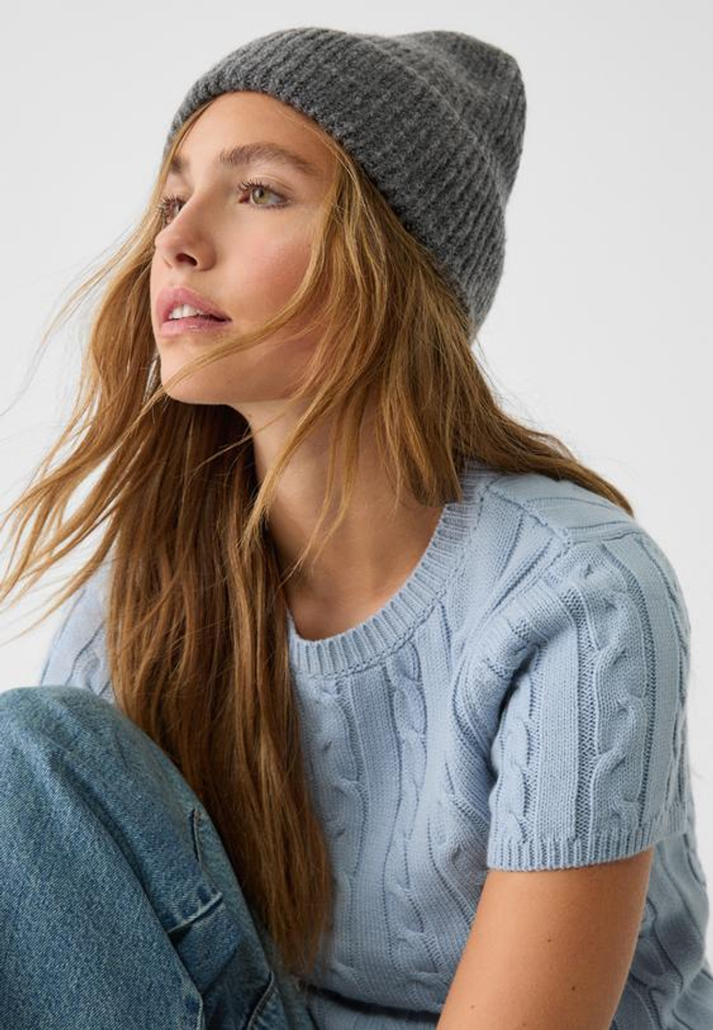 STRADIVARIUS ШАПКА С КОНТРАСТНОЙ ДЕТАЛЬЮ, ТЕМНО-СЕРЫЙ