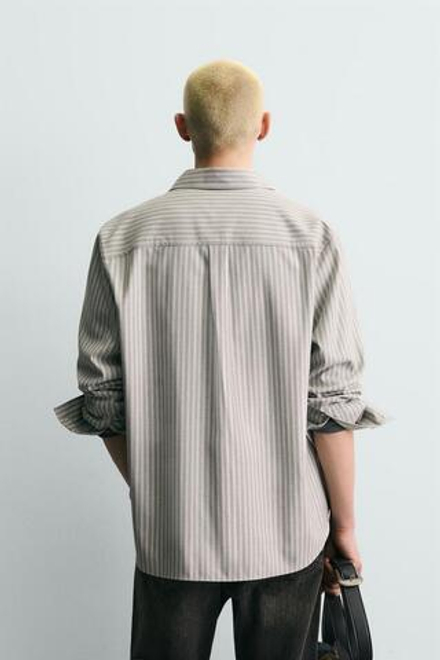 ZARA РУБАШКА RELAXED FIT В ПОЛОСКУ, СЕРЫЙ