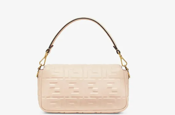 Сумка из кожи Fendi Baguette светло-розовый