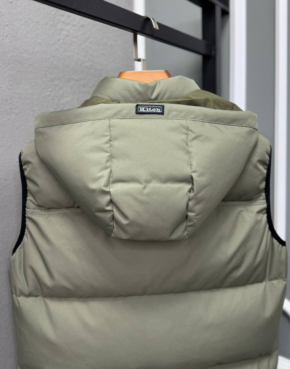 Безрукавка Kiton