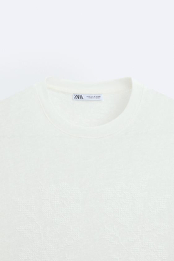 ZARA ФУТБОЛКА С КОНТРАСТНОЙ ВЫШИВКОЙ, ЖЕЛТОВАТО-БЕЛЫЙ