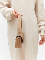 Сумка кожаная на плечо кросс-боди капучино