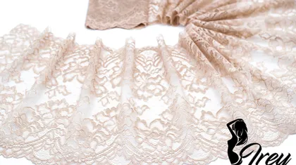 Нюдовые оттенки в кружеве.