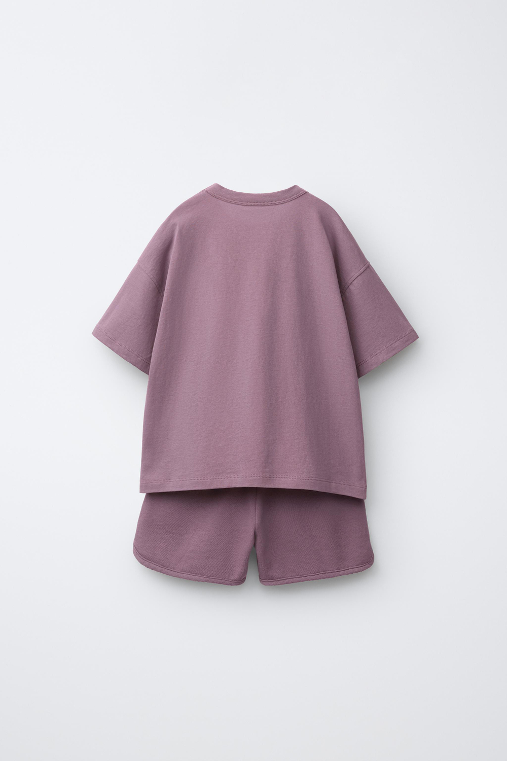 ZARA КОМПЛЕКТ ИЗ ФУТБОЛКИ И БЕРМУД, БУРГУНДИ