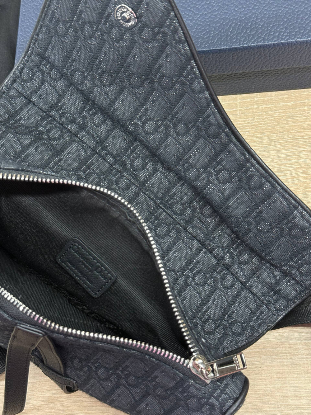 Сумка-слинг Dior