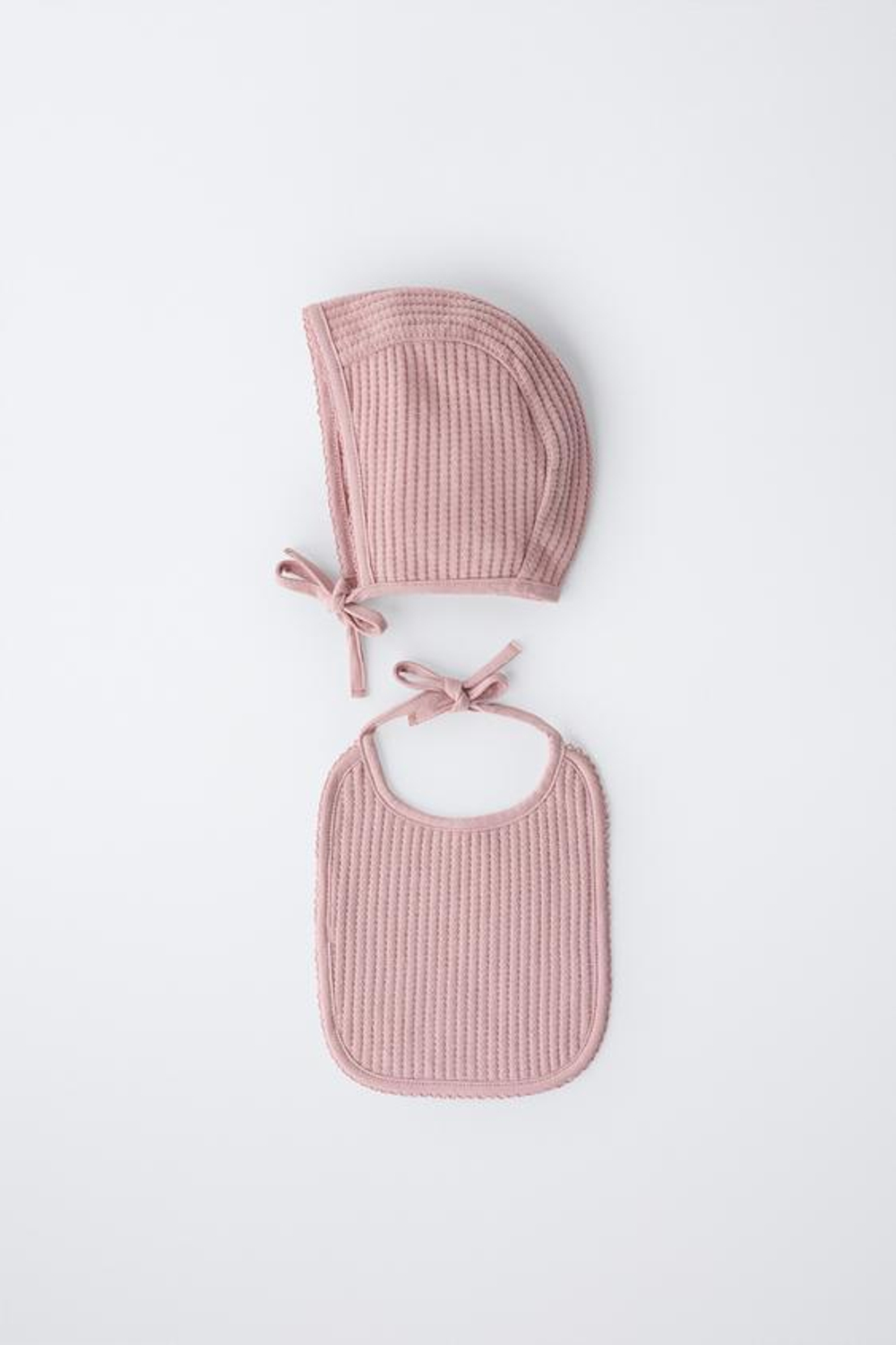 ZARA КОМПЛЕКТ ИЗ ЧЕПЧИКА И НАГРУДНИКА, РОЗОВЫЙ