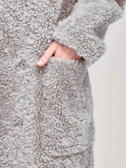 Шуба женская из шерсти мериноса чебурашка тедди, серая, SilverFox