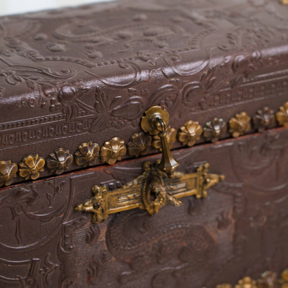 Антикварное издание: «Abrégé De L’histoire Universelle