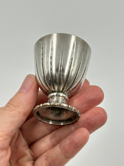 Подставка для яйца посербренная