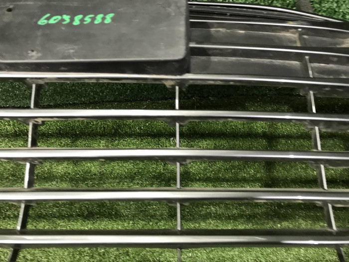 Решетка переднего бампера Toyota Camry xv70 (2017-2021)