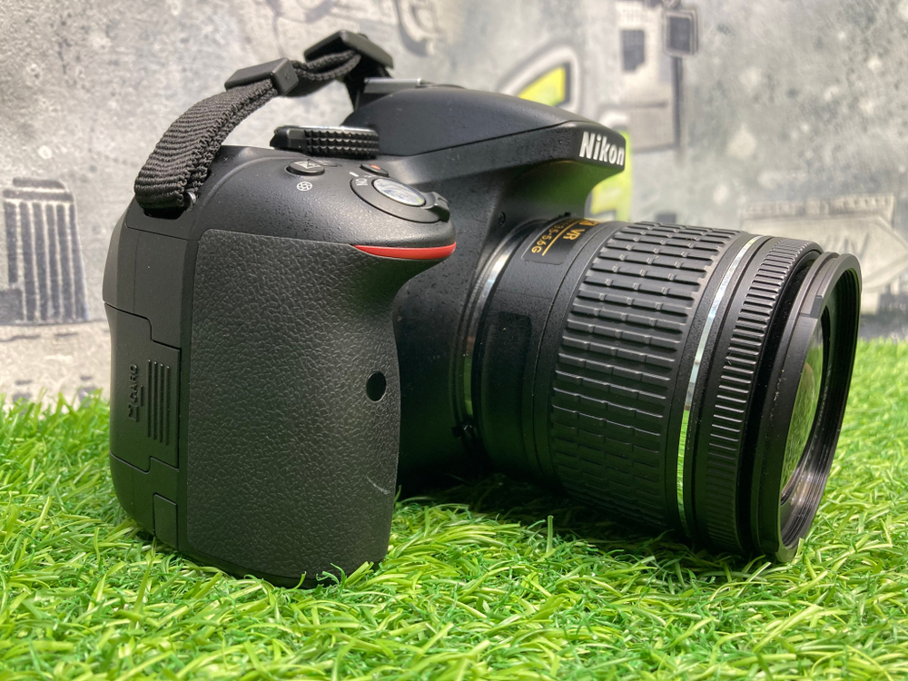 Nikon D5300 kit 18-55mm 3.5-5.6G VR 3.800 кадров