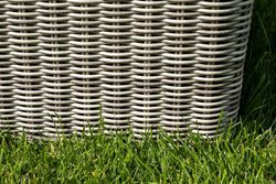 "Фабриция" журнальный столик из искусственного ротанга, цвет серый