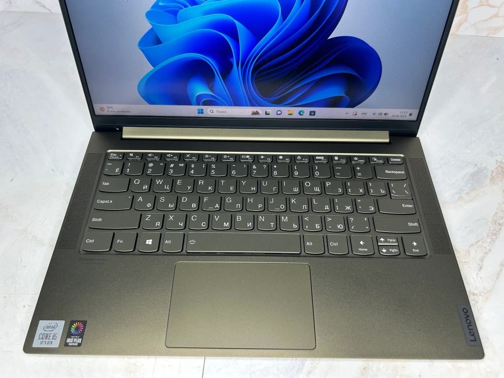 Ноутбук Lenovo Yoga Slim 7 Gen 5. Производитель CPU: Intel, Линейка CPU: Core i5, CPU: i5-1035G4, RAM: 16Gb, SSD: 1024Gb, GPU: Intel Iris Plus, Диагональ: 14.0", Разрешение: 1920*1080, Тип экрана: IPS, OS: Win 11, BackLight: LED, Цвет: темно-зеленый