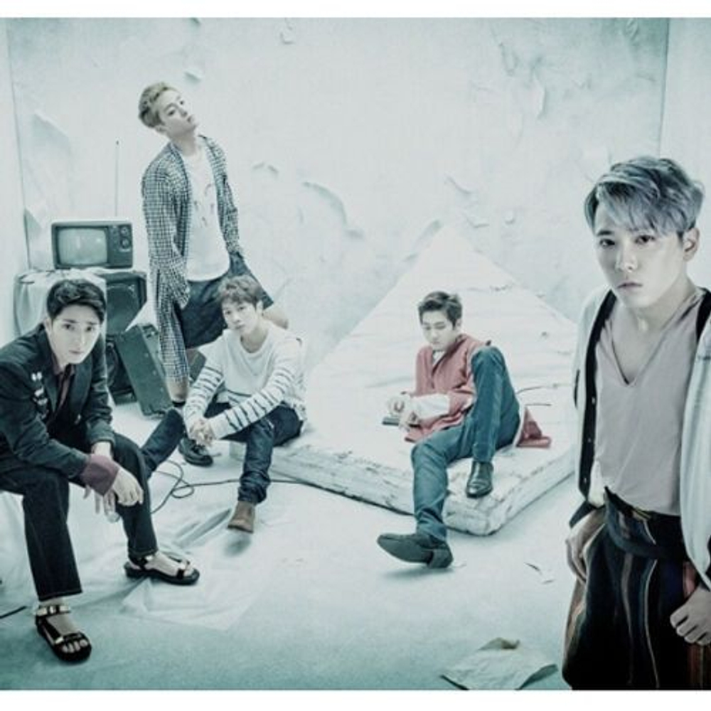 Альбом FTISLAND - WHERE'S THE TRUTH? 6th Album B FALSE Version