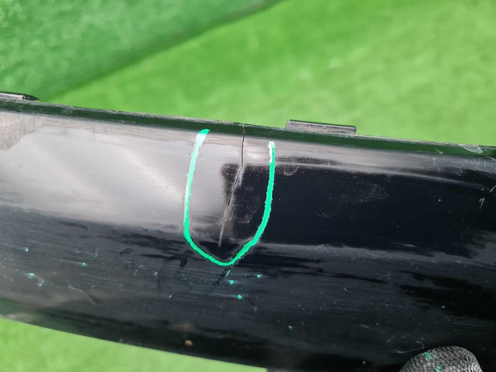 Накладка переднего бампера левая Москвич 3 (22-нв)