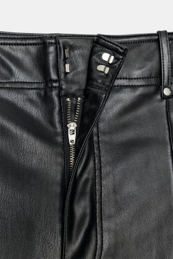 ZARA БРЮКИ ПРЯМОГО КРОЯ WIDE LEG ИЗ ИСКУССТВЕННОЙ КОЖИ ZW COLLECTION, ЧЕРНЫЙ