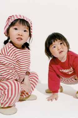 ZARA TIMELESS -ZARA TIMELESS - ТОЛСТОВКА С ТЕКСТОМ, КРАСНЫЙ