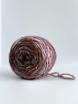 Трикотажная пряжа для вязания SPARK деграде шишибрики