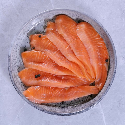 Лосось (филе-кусочки) сухого посола 200гр.