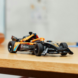 LEGO Technic — Гоночный автомобиль Формулы E NEOM McLaren 42169 / артикул   42169  / GTIN 5702017583549