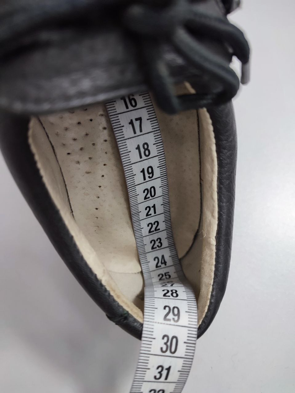 Ботинки черные на шнурках 36 размер, новые