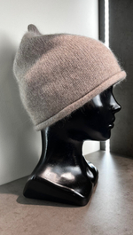 Софи шапка енот