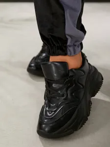 Костюм со стразами УК-321-4 Fabrika