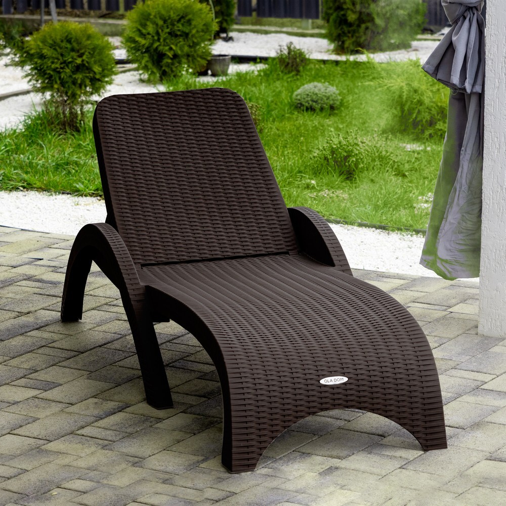 Шезлонг пластиковый "RATTAN" OLA DOM. Коричневый.