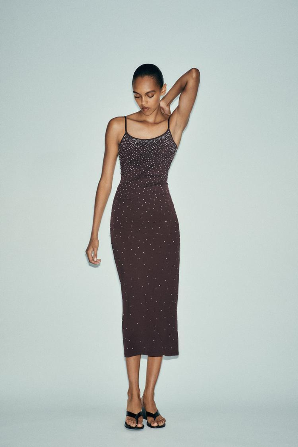 ZARA ПЛАТЬЕ ИЗ ПОЛИАМИДА СО СТРАЗАМИ, КОРИЧНЕВЫЙ