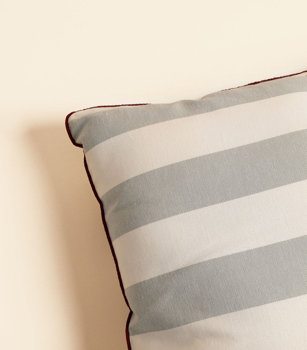 Подушка – Бирюзовая полоска и кант, 45х45 см | Сельская жизнь