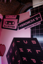 Black Pink Party