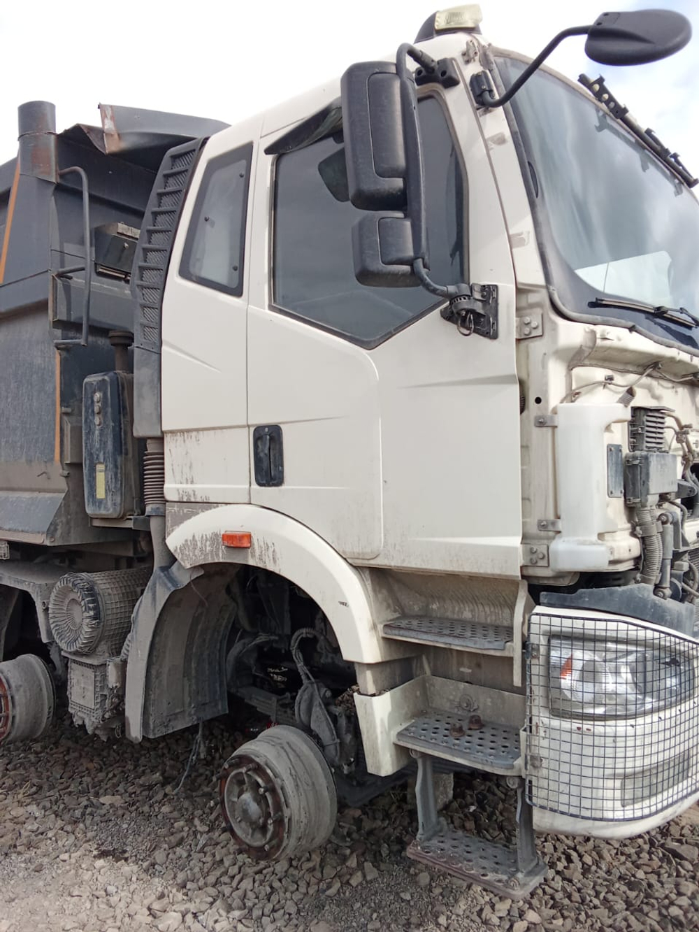 FAW J6 8x4 Самосвал CA3310P66K24T4E5 (Дизельный, 11,1 л, 420 л.с., МТ)
