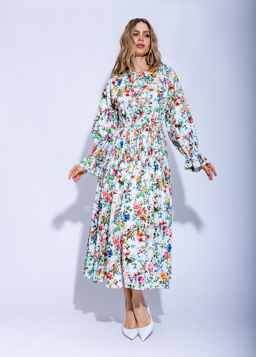 Женское платье миди с длинным рукавом в цветочный принт