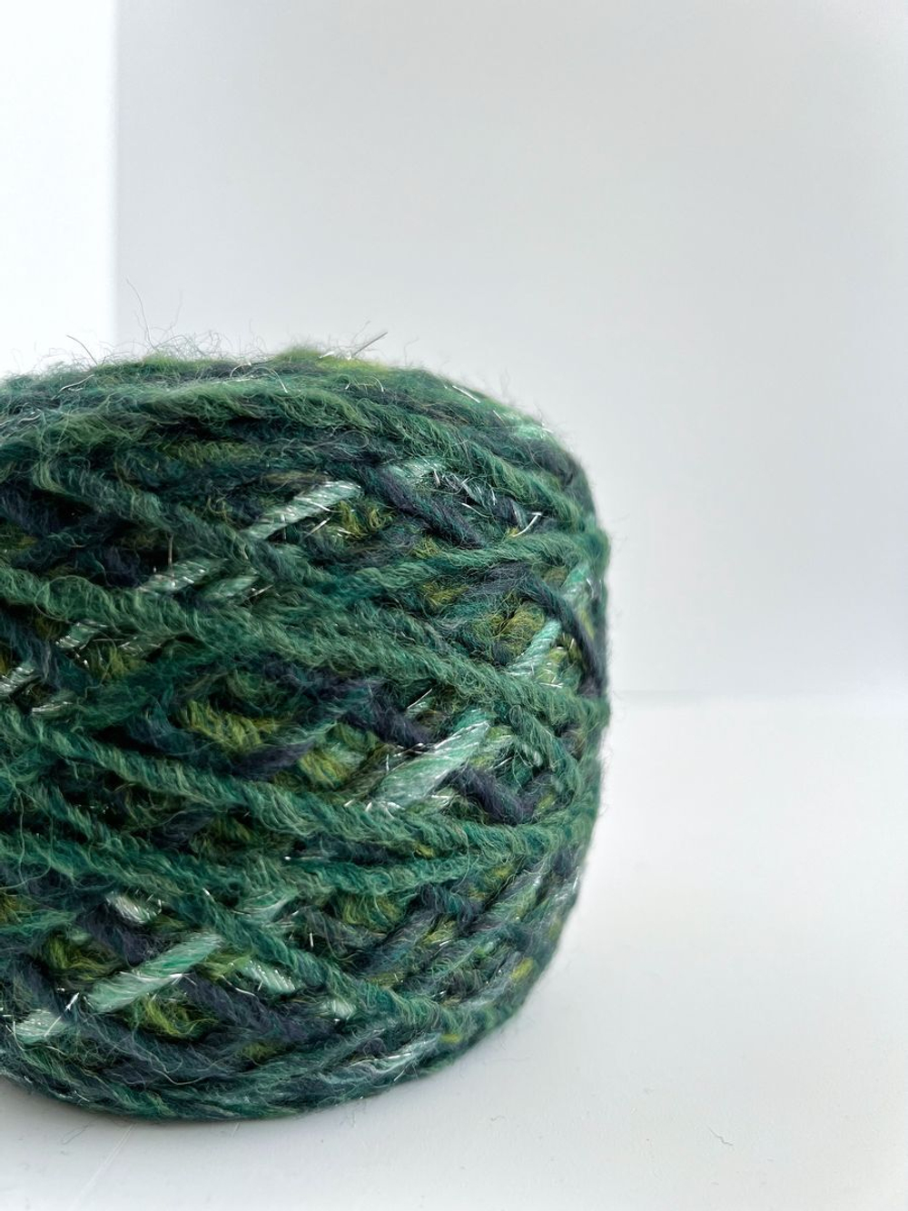 Трикотажная пряжа для вязания SPARK деграде шишибрики