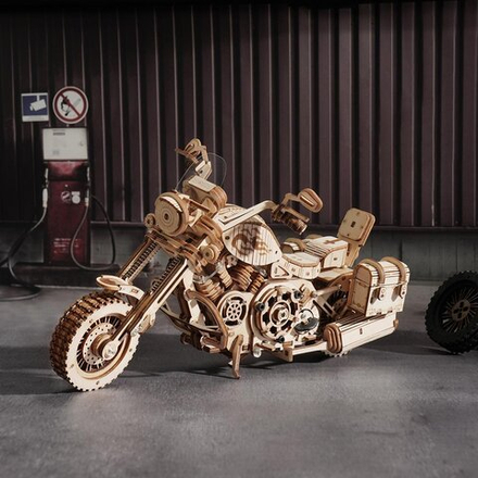 Деревянный конструктор мотоцикл Cruiser с мотором (ROKR)