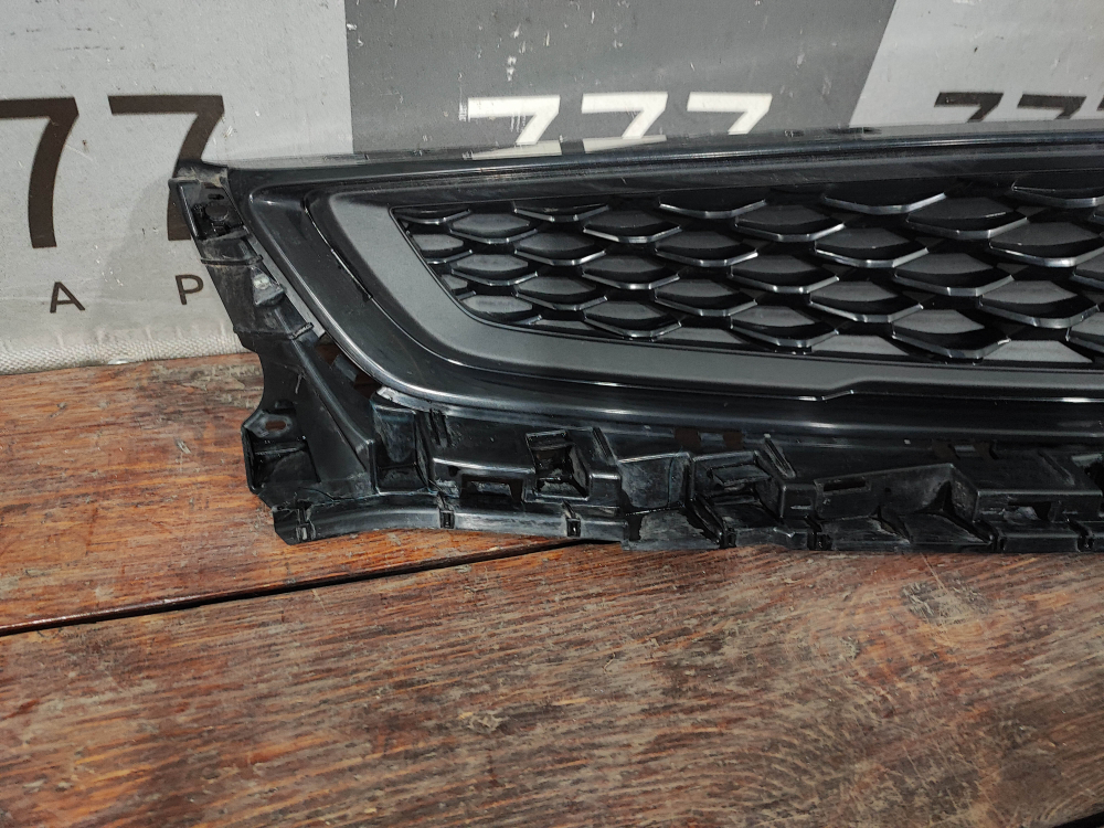 Решетка радиатора Geely Tugella 22-24 Б/У Оригинал 8891165090