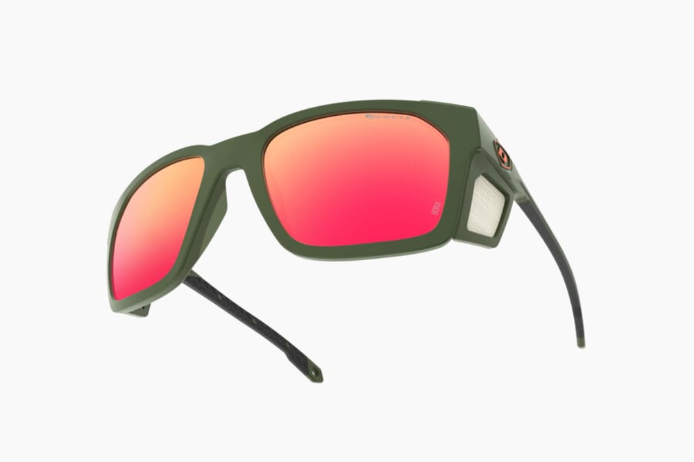 Спортивные очки Demetz Ice-Track / Khaki / Matte Black Grey Mirror Red Cat.4