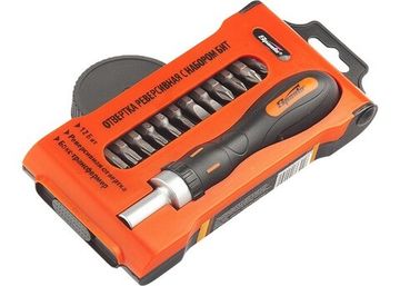 Реверсивная отвертка с набором бит SPARTA CrV, 12шт 11347