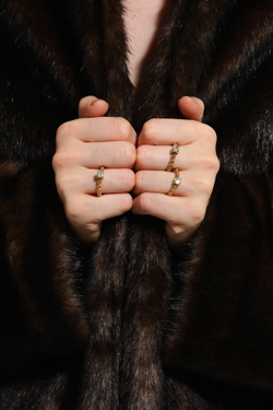 Кольцо золотые шарики